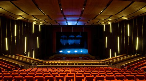 solaire theater shows